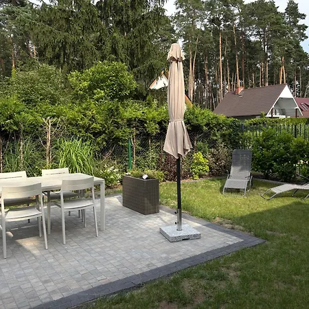 Letniskowy Pod Debem Nad Jeziorem Miedwie, Casa de Férias *